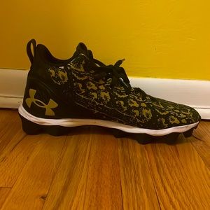 Used Men/boy football or soccer cleats